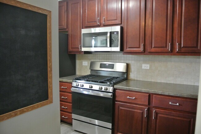 Foto del edificio - 118 Colonial Pkwy