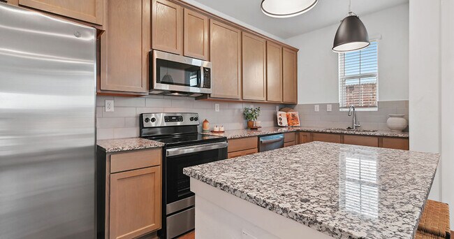 Foto del edificio - Canvas at Grand Prairie Townhomes
