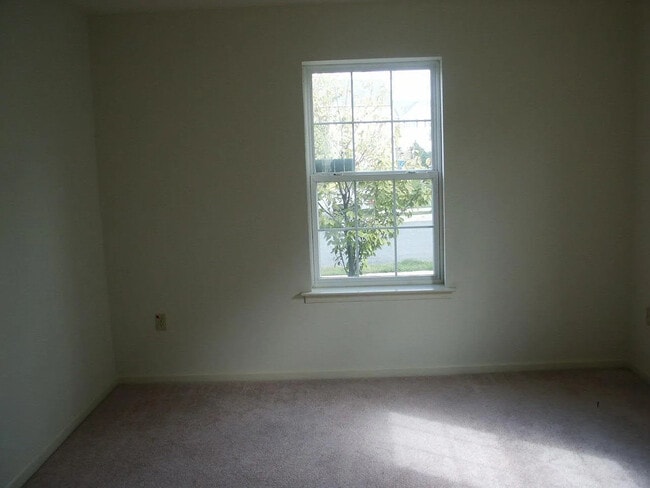 Building Photo - 3728 Knight Dr