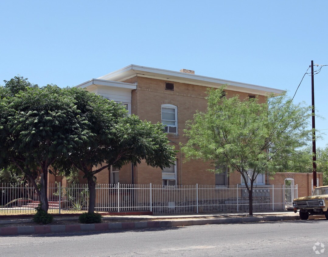 Side of building - 502-506 S 5th Ave