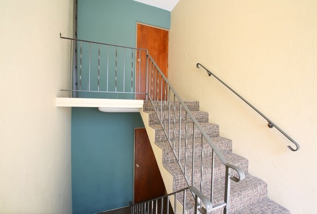 Foto del edificio - 3030 Irving