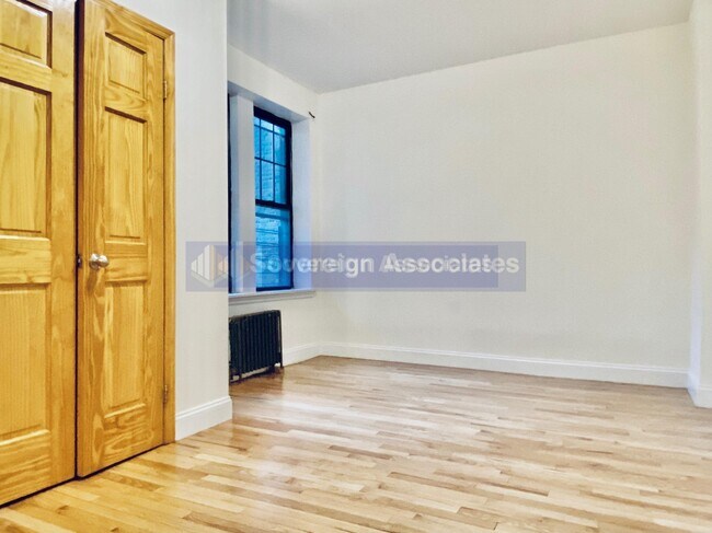 Foto del edificio - 295 Convent Avenue