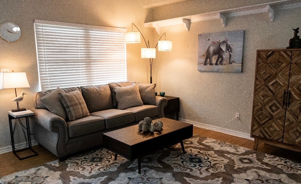Foto principal - 1805 53rd St S