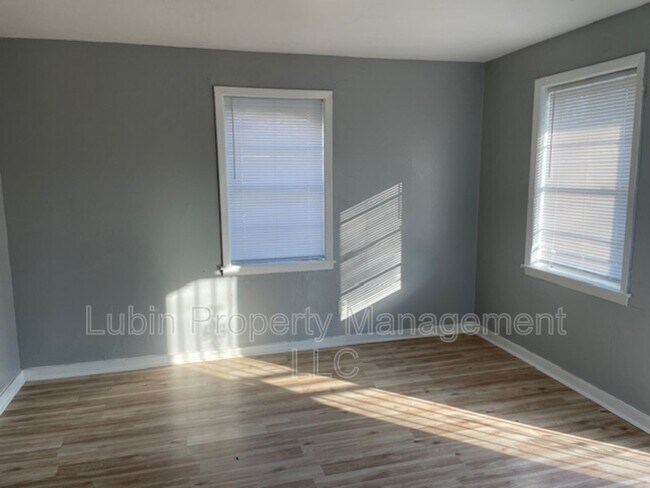 Foto del edificio - 1198 Chicago Ave