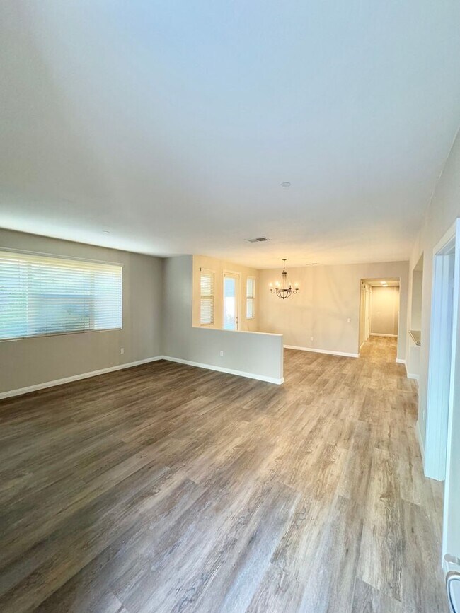 Foto del edificio - 12336 Hollyhock Dr