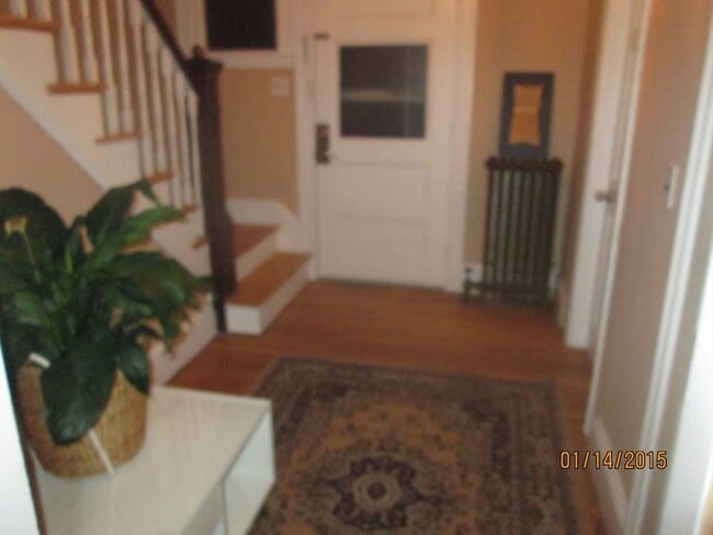 Building Photo - 00 Mountain