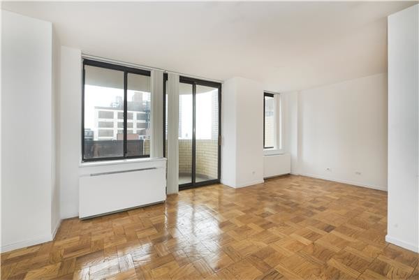 Building Photo - 311 E 38th St