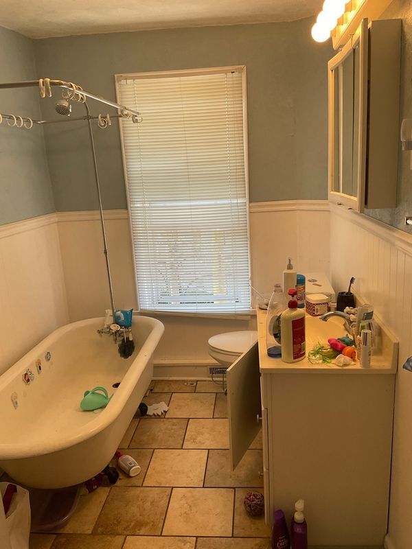 bathroom - 431 Harrison Ave