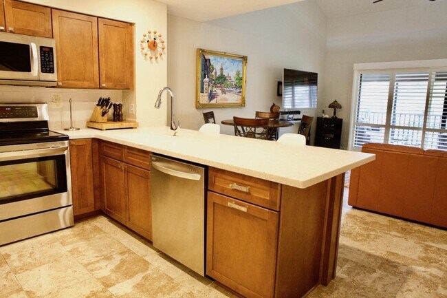 Building Photo - 36 Village Las Palmas Cir
