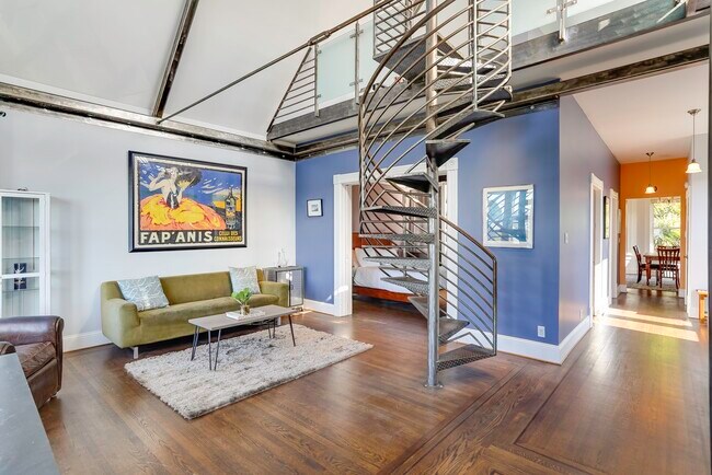 Building Photo - 1139 De Haro St