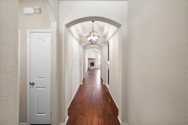 Building Photo - 2733 Gardendale Dr