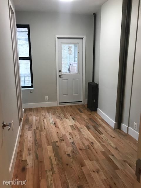 Building Photo - 386 Woodbine St