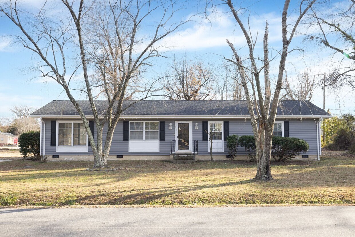 Primary Photo - Introducing 513 Greenbrier Avenue – Your I...