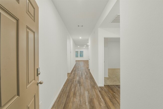 Building Photo - 14980 Timber Pnes Dr