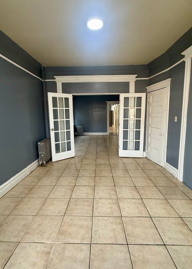 Foto del edificio - 110 Lincoln Ave