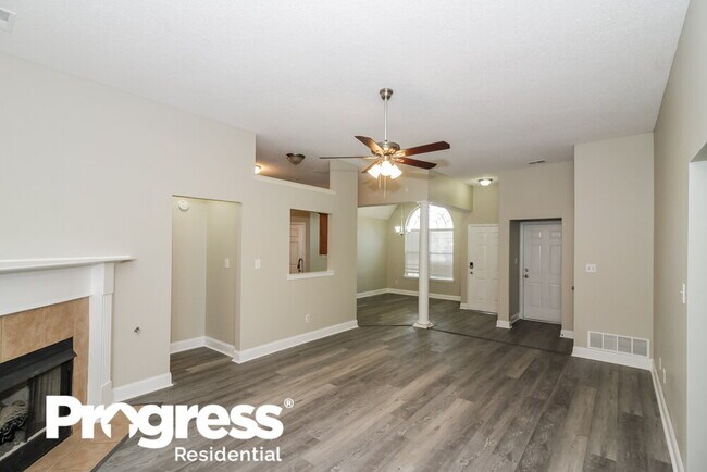 Building Photo - 8457 Regal Bend Dr