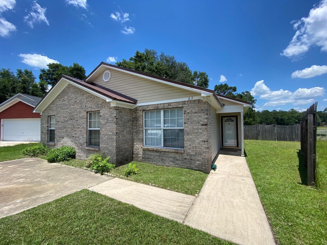 Primary Photo - 4657 Russells Pond Ln