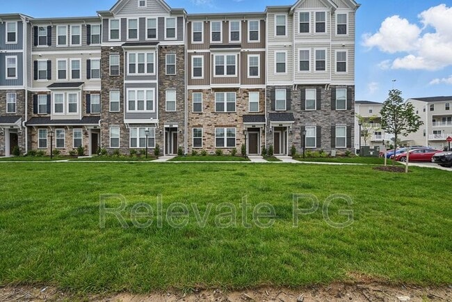 Building Photo - 636 Brookwood Glen Terrace