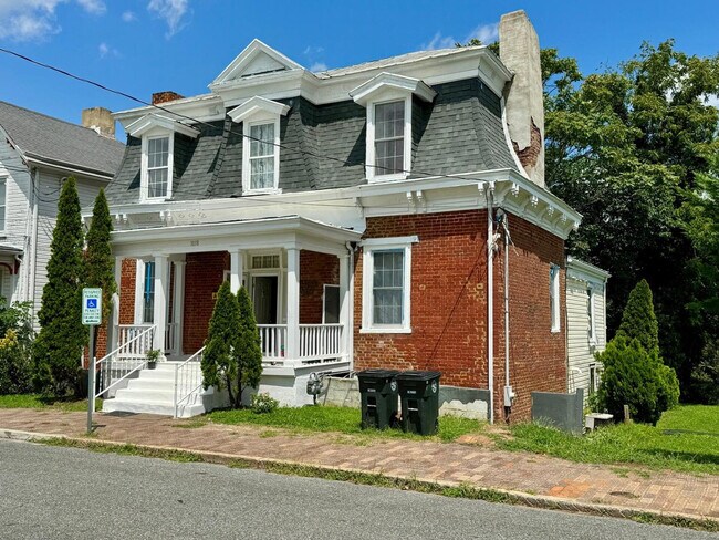 Foto del edificio - 1018 Wise St