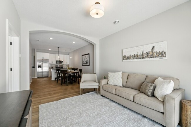 Building Photo - 13145 Berrywood Dr