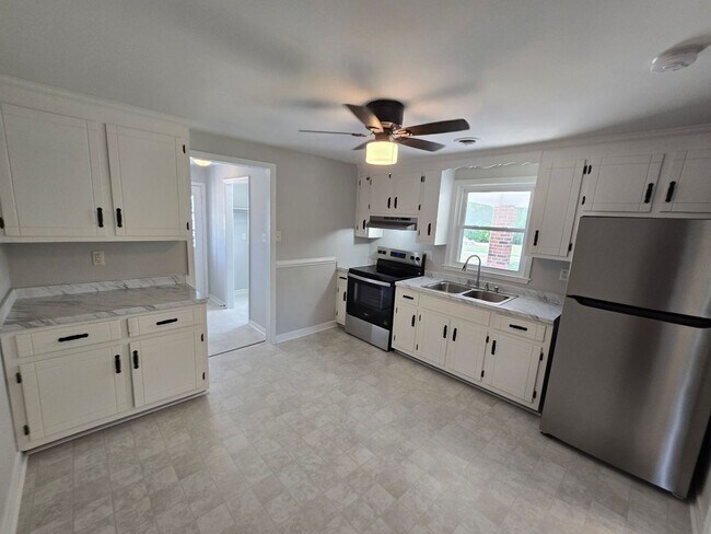 Building Photo - NEWLY REMODELED 3 BR House in Prince George County