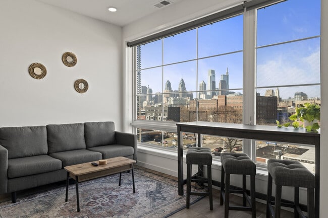 Building Photo - 501 N Perth St