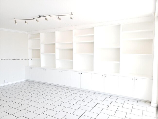 Foto del edificio - 16570 NE 26th Ave