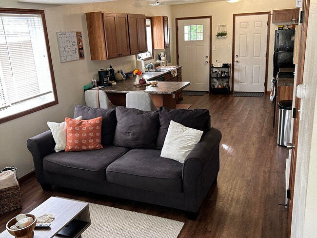 Building Photo - 1820 Olive St