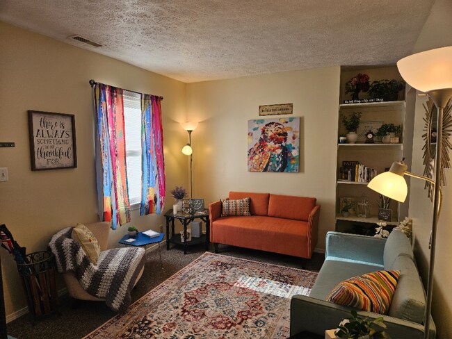 Building Photo - 2124 W Jackson St