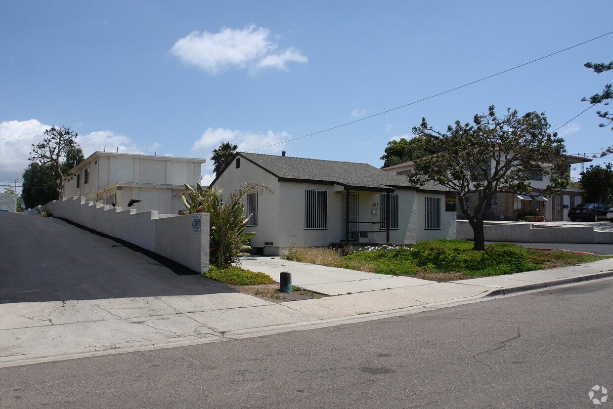 Primary Photo - 227-305 Norton Ave
