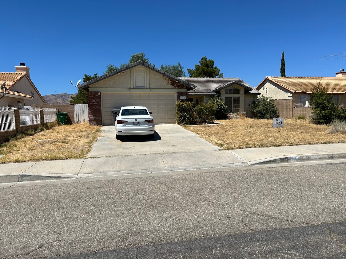 Foto del edificio - 37409 Whitehall Ln