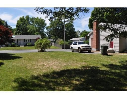 Building Photo - 50 Helen Dr