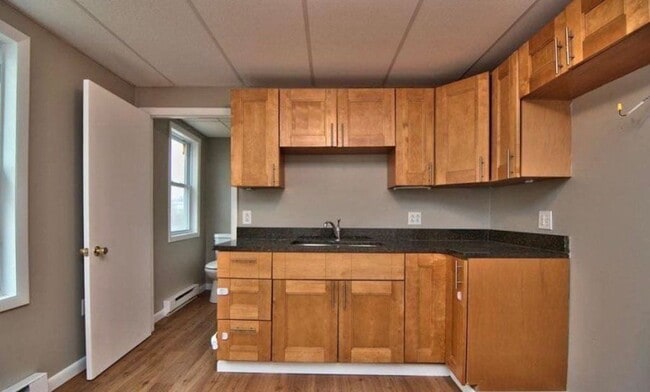 Building Photo - 603 S Blakely St