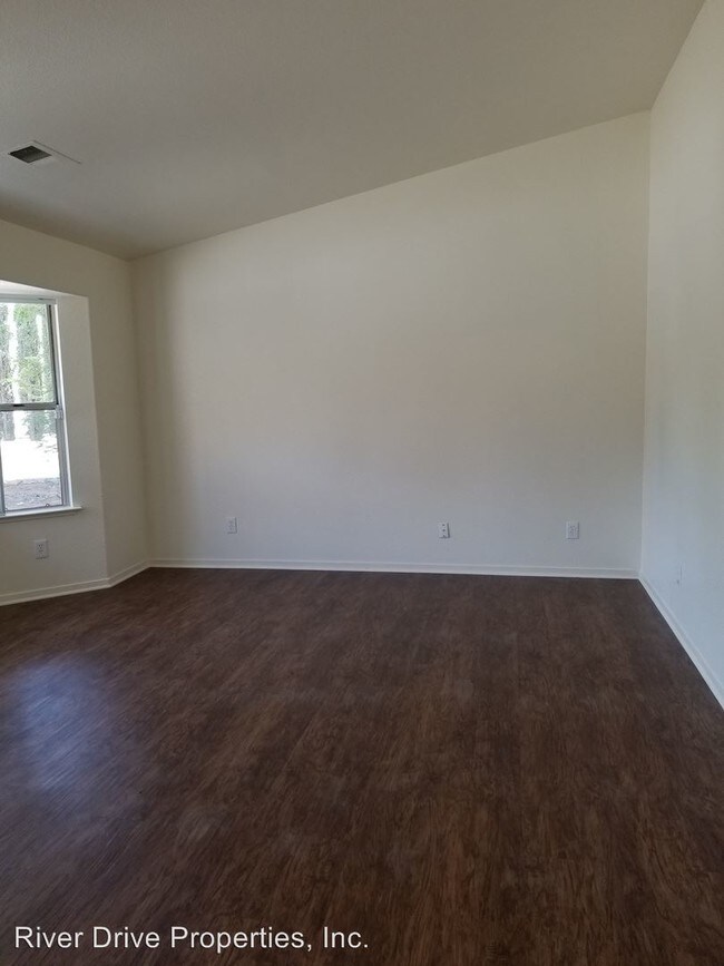 Building Photo - 3 br, 2 bath House - 3765 N. Cornelia Ave