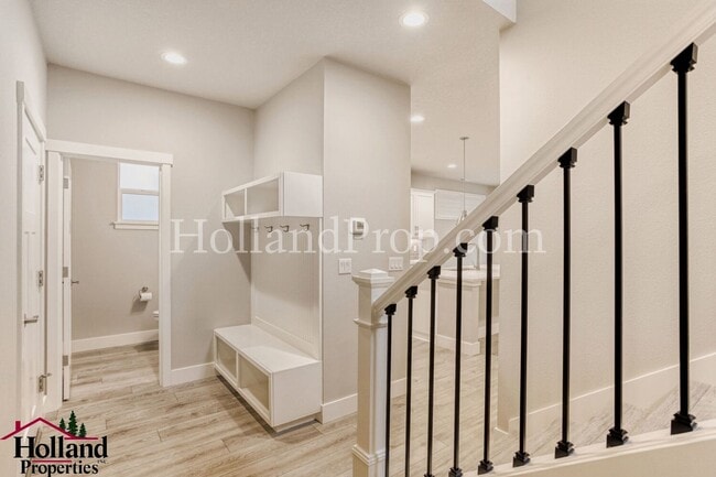 Building Photo - A must-see home in Beaverton where style, location, and lifestyle come together