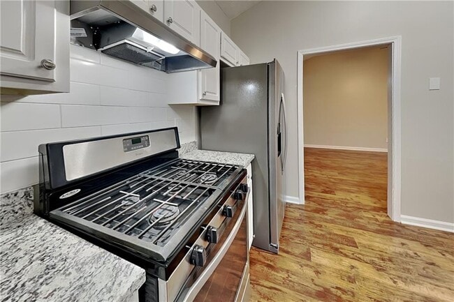 Building Photo - 405 Windsor Brook Ln SE