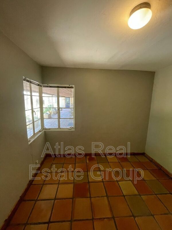 Building Photo - 734 W McDowell Rd