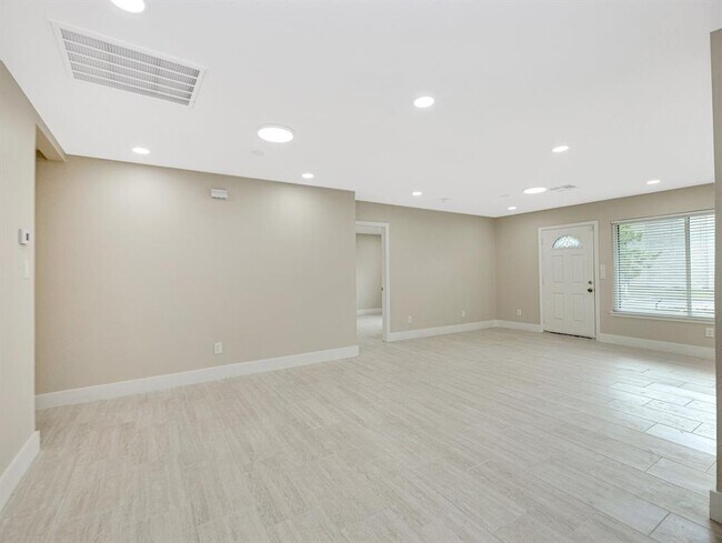Building Photo - 5306 Windswept Ln