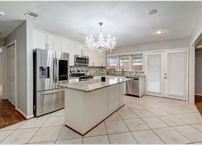 Foto del edificio - 4917 Ashlock Dr