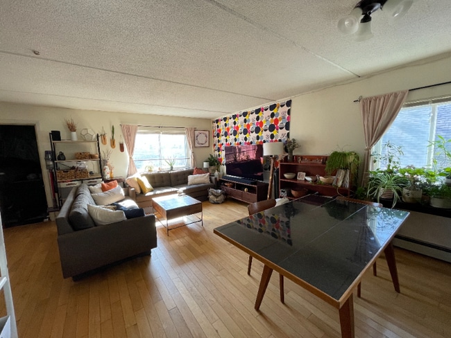 Photo - 122 Sycamore St Apartment