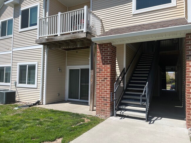 Building Photo - 1825 SW White Birch Cir