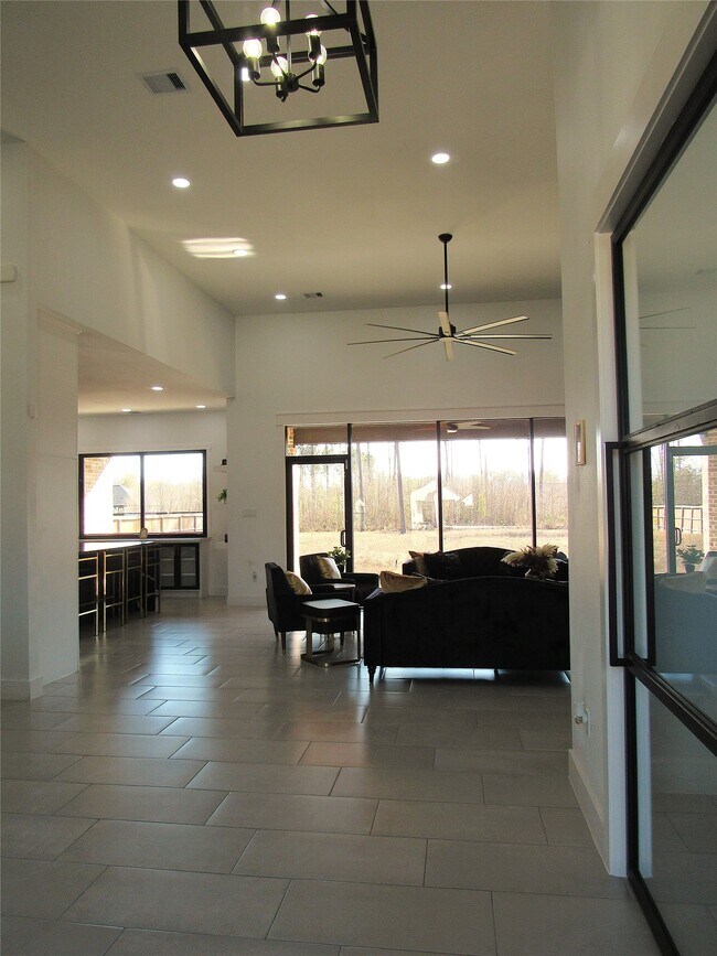 Building Photo - 51 Rd 6613