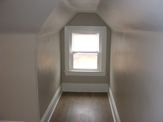 Building Photo - 343 Park Ave