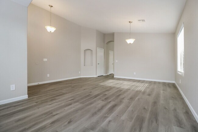 Foto del edificio - 1257 N 159th Ln
