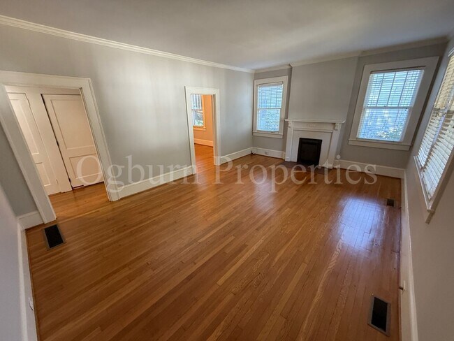Foto del edificio - 2056 Craig St