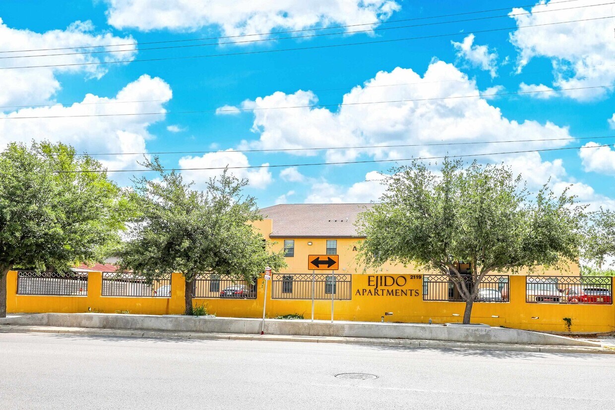 Foto principal - 2119 S Ejido Ave