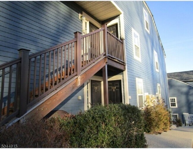 Building Photo - 354 Cambridge Dr