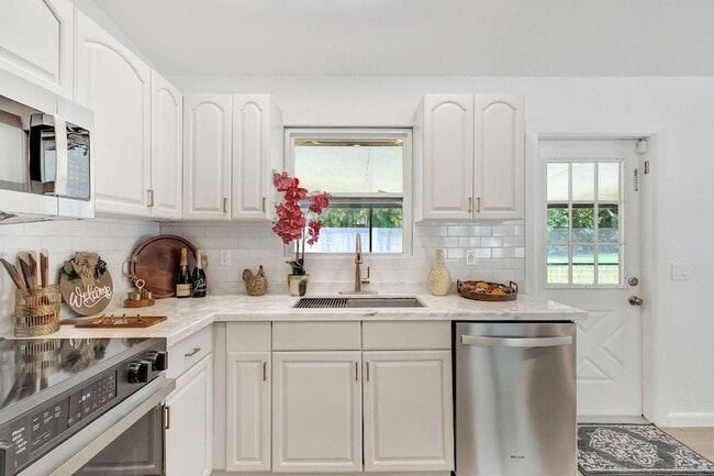 Photo - 9312 Pinion Dr House