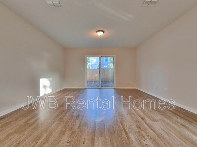Building Photo - 9085 Cocoa Ave