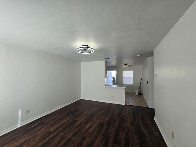 Building Photo - 204 Tyres Alley